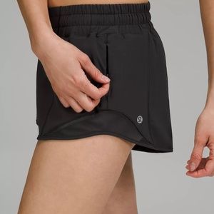 Lululemon Hotty Hot Shorts 2.5” inseam in black